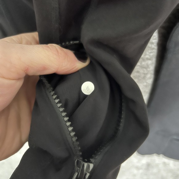 Lululemon Define Jacket Womens 6 Black Full Zip Thumbholes Track Athletic Yoga - Picture 3 of 7